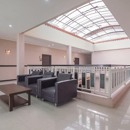 Reddoorz Plus @ Tanjung Pandan Belitung 2 Eksteriør billede