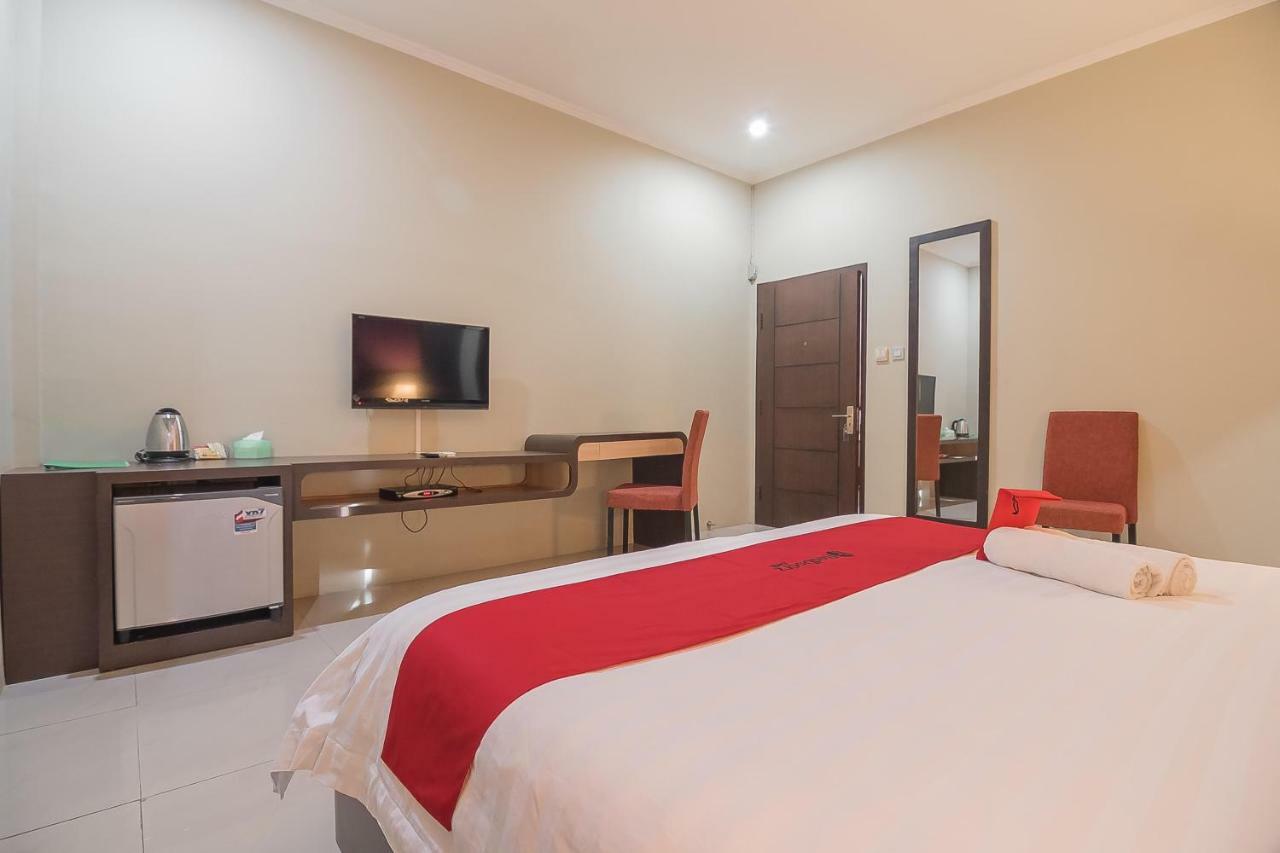 Reddoorz Plus @ Tanjung Pandan Belitung 2 Eksteriør billede