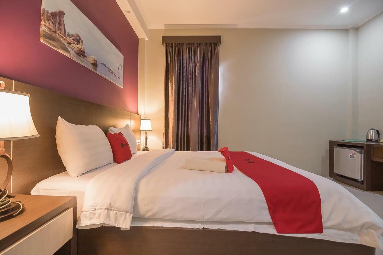 Reddoorz Plus @ Tanjung Pandan Belitung 2 Eksteriør billede
