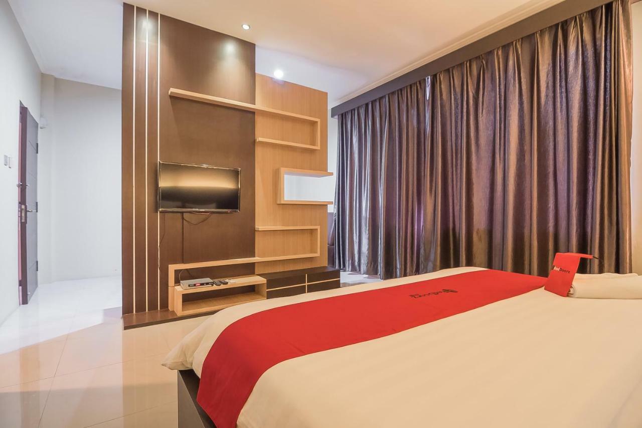 Reddoorz Plus @ Tanjung Pandan Belitung 2 Eksteriør billede