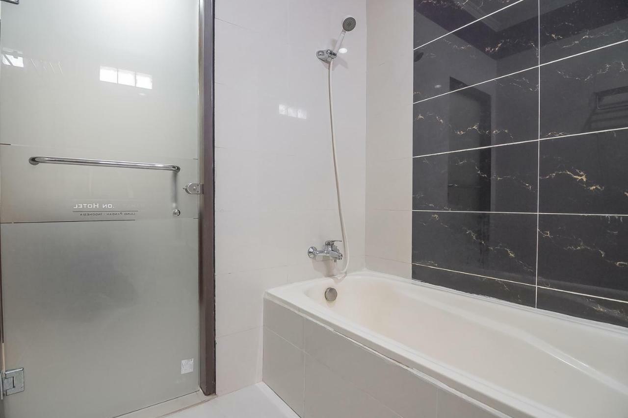 Reddoorz Plus @ Tanjung Pandan Belitung 2 Eksteriør billede