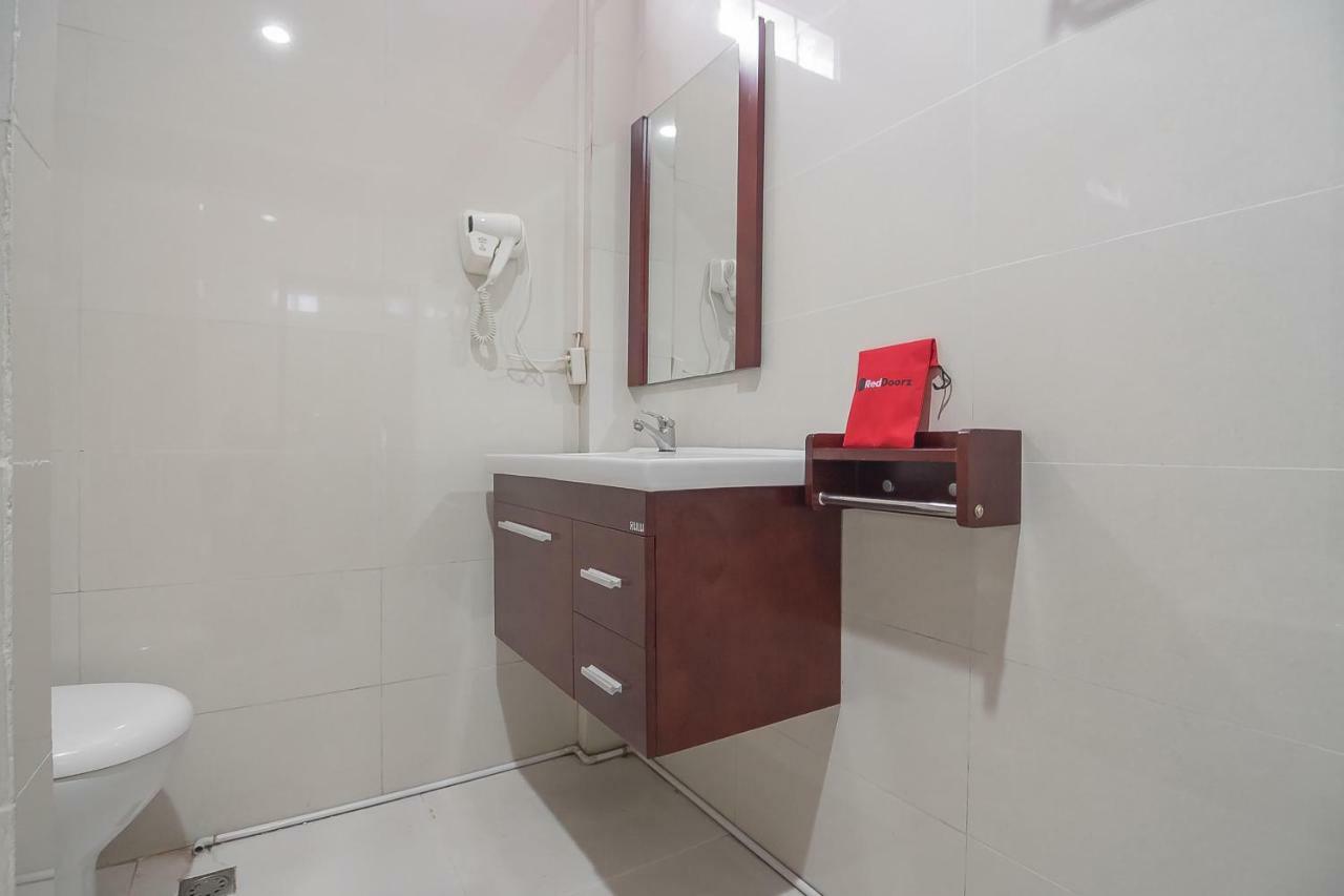 Reddoorz Plus @ Tanjung Pandan Belitung 2 Eksteriør billede