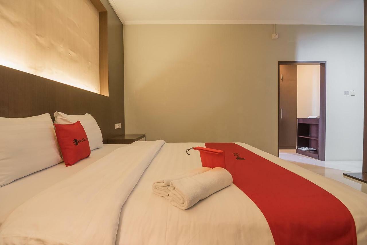 Reddoorz Plus @ Tanjung Pandan Belitung 2 Eksteriør billede
