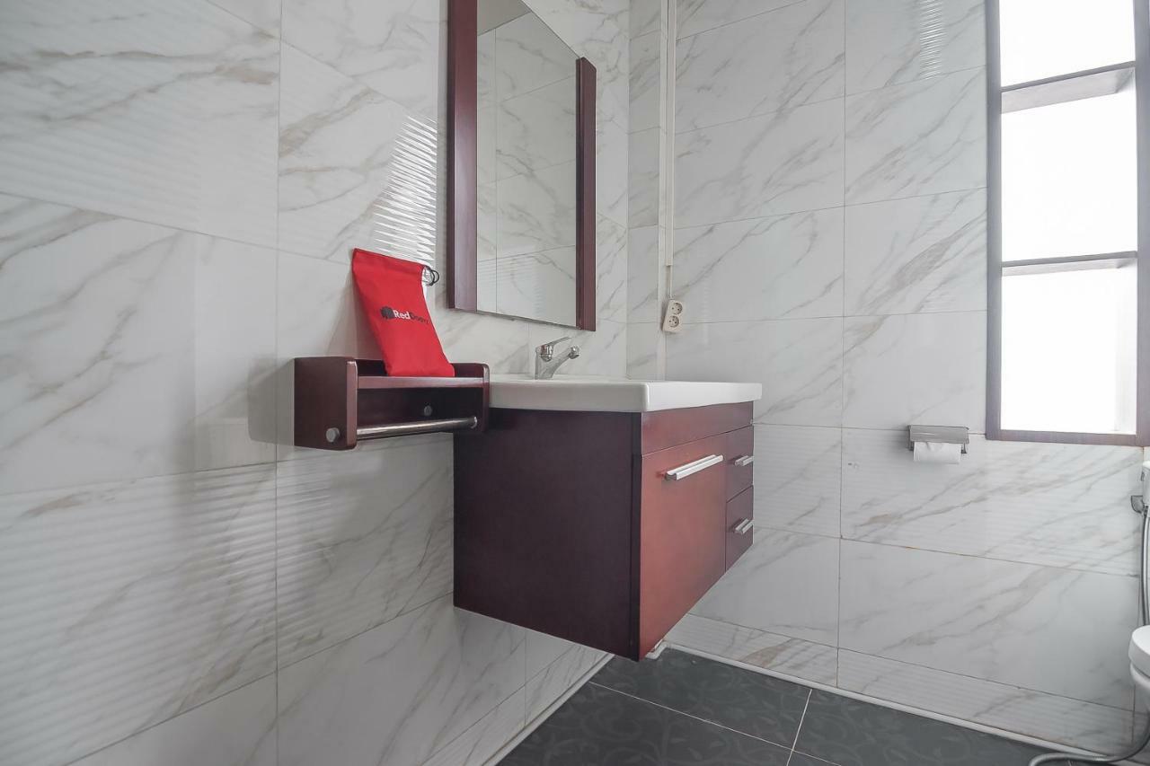 Reddoorz Plus @ Tanjung Pandan Belitung 2 Eksteriør billede