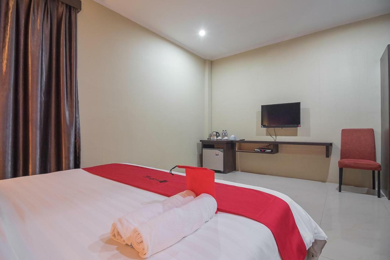 Reddoorz Plus @ Tanjung Pandan Belitung 2 Eksteriør billede