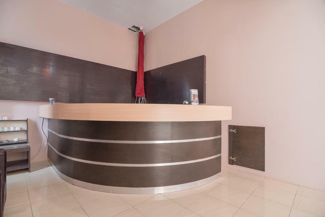 Reddoorz Plus @ Tanjung Pandan Belitung 2 Eksteriør billede
