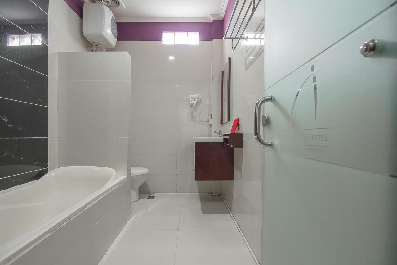 Reddoorz Plus @ Tanjung Pandan Belitung 2 Eksteriør billede
