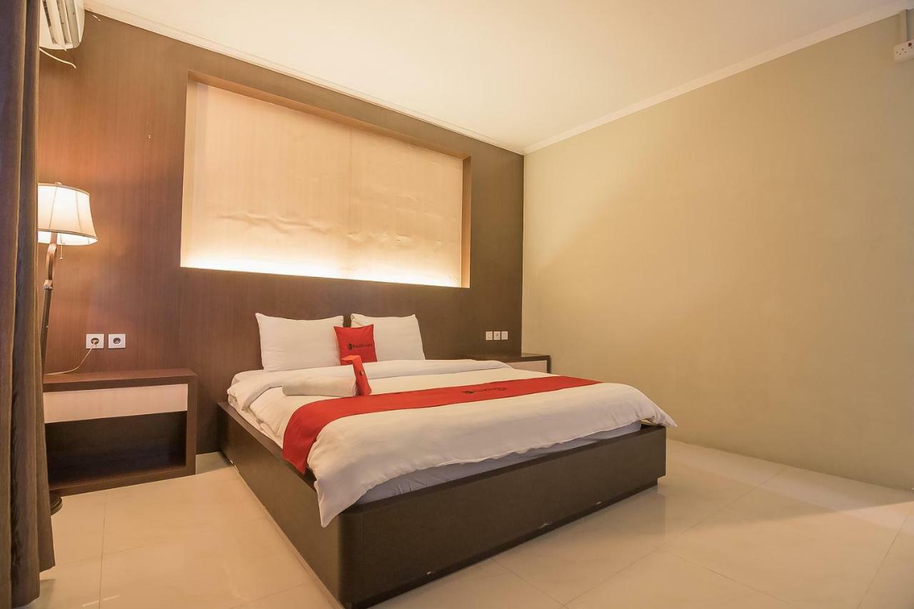 Reddoorz Plus @ Tanjung Pandan Belitung 2 Eksteriør billede