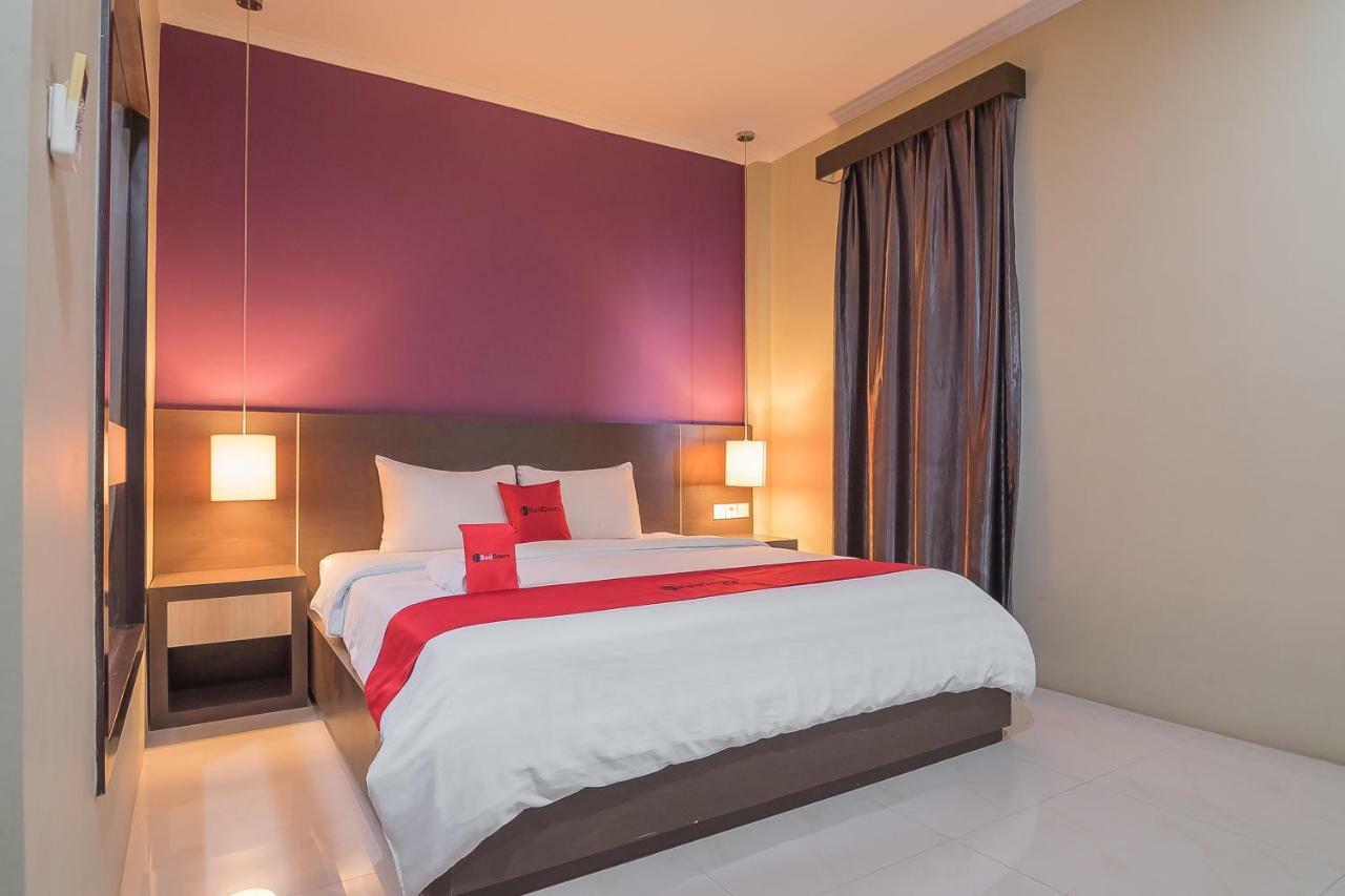 Reddoorz Plus @ Tanjung Pandan Belitung 2 Eksteriør billede